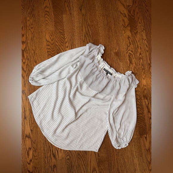 White House Black Market top - Picture 1 of 2